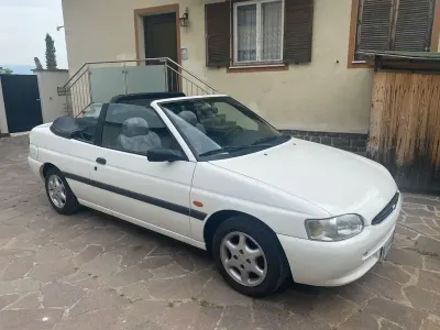 Gebraucht Ford Escort Cabriolet 90 PS (66 kW) 1995 Weiß Cabrio