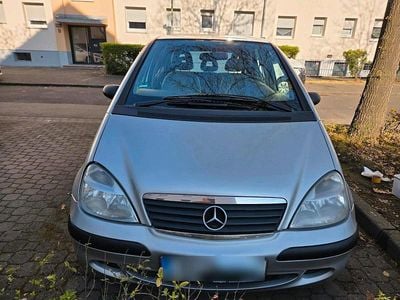 Usado Mercedes A140 82 HP (60 kW) 2003 Cinzento Citadino