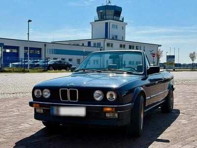 Usata BMW 320 Cabriolet Basis 129 CV (94 kW) 1989 Blu Cabrio