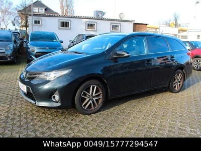 Gebraucht Toyota Auris Basis 90 PS (66 kW) 2015 Dk. steel mc. Kombi