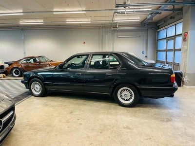 Gebraucht BMW 750 Shadowline 300 PS (220 kW) 1990 Schwarz Limousine