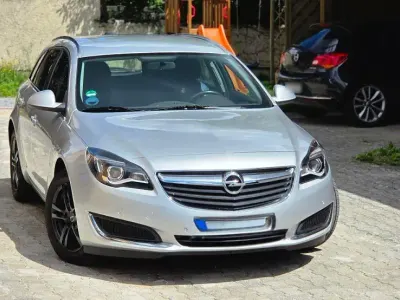 Gebraucht Opel Insignia Edition 140 PS (102 kW) 2017 Silber Kombi