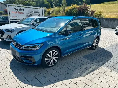Gebraucht VW Touran R-line 190 PS (139 kW) 2019 Blau Van / Kleinbus