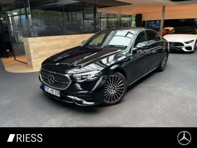 Gebraucht Mercedes E220 AMG line 197 PS (144 kW) 2026 Metalliclack obsidianschwarz Limousine