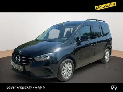 Gebraucht Mercedes T180 Progressive 116 PS (85 kW) 2025 Schwarz Van / Kleinbus
