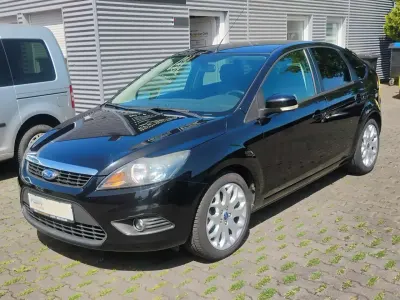 Gebraucht Ford Focus Style 80 PS (58 kW) 2010 Pantherschwarz metallic Kleinwagen