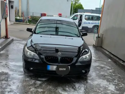 Gebraucht BMW 523 177 PS (130 kW) 2006 Schwarz Limousine