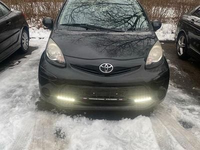 Gebraucht Toyota Aygo 68 PS (50 kW) 2014 Schwarz Kleinwagen