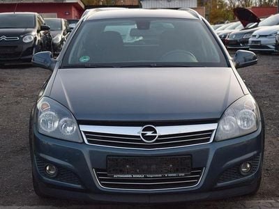Metro metallic Gebraucht 2010 Opel Astra Edition Limousine | 1.999 € (Guter Preis)
