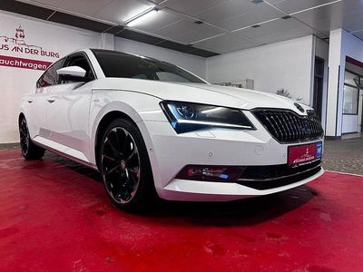 Weiß Gebraucht 2015 Skoda Superb LAURIN & KLEMENT Limousine | 15.690 € (Fairer Preis)
