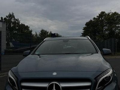 Mercedes GLA200