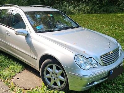 Silber Gebraucht 2003 Mercedes C240 Classic Kombi | 3.900 € (Etwas zu teuer)