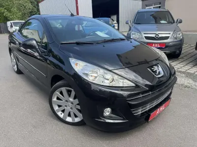 Gebraucht Peugeot 207 Platinum 120 PS (88 kW) 2011 Schwarz Cabrio