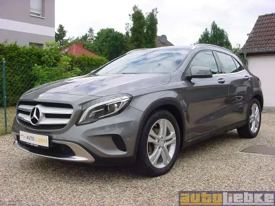 Gebraucht Mercedes GLA200 156 PS (114 kW) 2016 Grau SUV