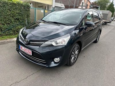 Gebraucht Toyota Verso Life 177 PS (130 kW) 2014 Dk. steel mc. Van / Kleinbus