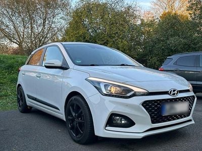 Gebraucht Hyundai i20 Active 120 PS (88 kW) 2019 Weiß Kleinwagen