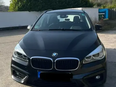 Gebraucht BMW 218 Gran Tourer Advantage 140 PS (102 kW) 2018 Schwarz Van / Kleinbus