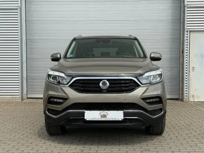 Gebraucht SsangYong Rexton 181 PS (133 kW) 2019 Grau SUV