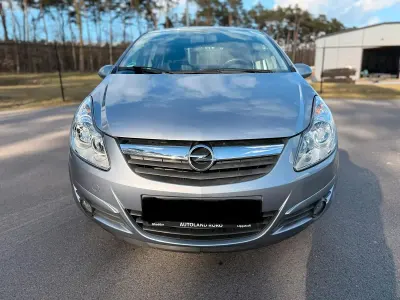 Usata Opel Corsa 87 CV (63 kW) 2010 Argento Utilitaria