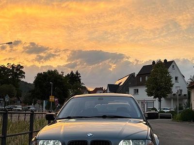 BMW 323