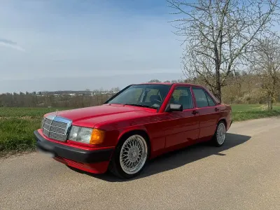 Gebraucht Mercedes 190 109 PS (80 kW) 1991 Rot Limousine