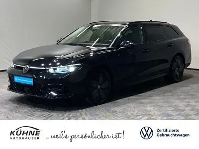 Gebraucht VW Passat R-line 272 PS (200 kW) 2025 Oryxweiß perlmutteffekt Kombi