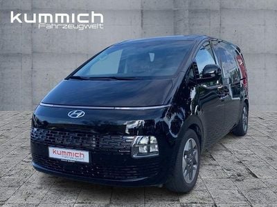 Schwarz Gebraucht 2023 Hyundai Staria Prime Van / Kleinbus | 41.881 € (Fairer Preis)