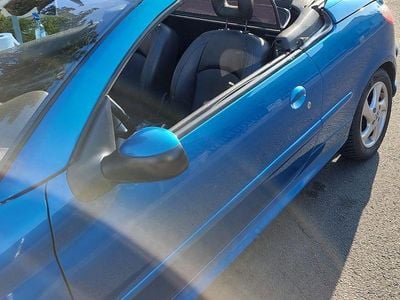 Gebraucht Peugeot 206 CC Platinum 109 PS (80 kW) 2005 Blau Cabrio