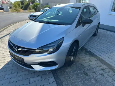 Gebraucht Opel Astra 122 PS (89 kW) 2020 Argon silber/ice silver (m2) Kombi