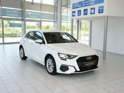 Gebraucht Audi A3 Ambiente 110 PS (80 kW) 2022 Weiß Limousine