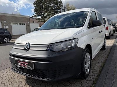 Gebraucht VW Caddy Basis 122 PS (89 kW) 2023 Candyweiß Van / Kleinbus