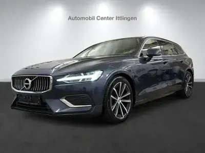 Gebraucht Volvo V60 Inscription 341 PS (250 kW) 2021 Blau Kombi