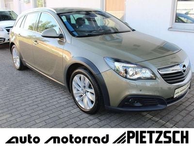 Usata Opel Insignia Country Tourer 170 CV (125 kW) 2016 Verde Station wagon