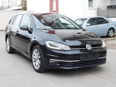 Schwarz Gebraucht 2017 VW Golf VII Highline Kombi | 6.999 €
