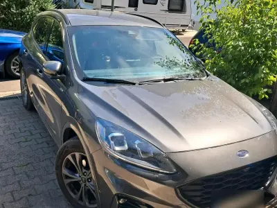 Gebraucht Ford Kuga ST-Line 120 PS (88 kW) 2023 Grau SUV