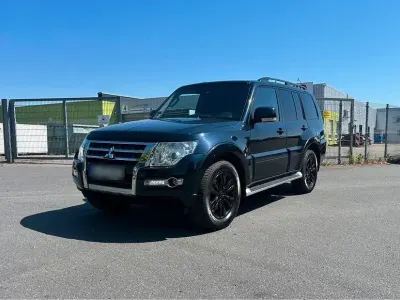 Gebraucht Mitsubishi Pajero Edition 190 PS (139 kW) 2018 Grün SUV