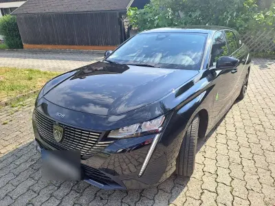 Gebraucht Peugeot 308 130 PS (95 kW) 2025 Schwarz Kombi