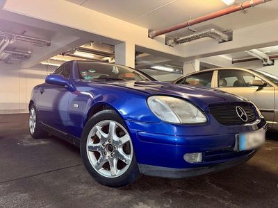 Usata Mercedes SLK200 136 CV (100 kW) 1996 Blu Cabrio