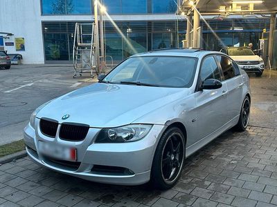Gebraucht BMW 320 177 PS (130 kW) 2008 Silber Limousine