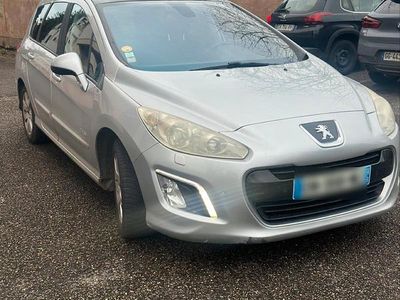 Gebraucht Peugeot 308 SW 115 PS (84 kW) 2013 Kombi