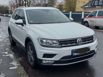 gebraucht VW Tiguan 2.0 Diesel Highline LED NAVI ACC 3 Zonen klima