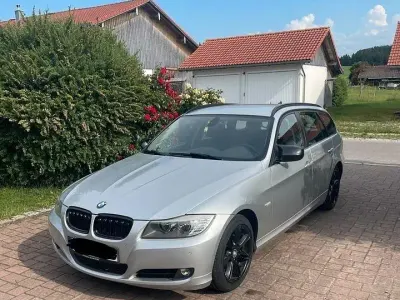 Gebraucht BMW 320 184 PS (135 kW) 2010 Silber Kombi