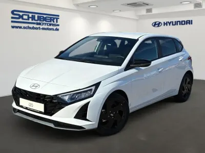 Neu Hyundai i20 Blackline 90 PS (66 kW) 2026 Atlas white / sol Kleinwagen