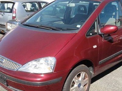 Begagnad Ford Galaxy Ghia 140 HK (102 kW) 2005 Röd Minibuss
