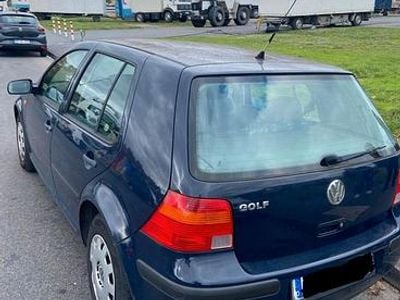 Blau Gebraucht 1998 VW Golf IV Kleinwagen | 1.500 € (Guter Preis)