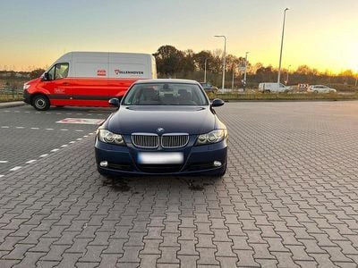 Gebraucht BMW 325 218 PS (160 kW) 2006 Blau Limousine