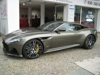 Gebraucht Aston Martin DBS 725 PS (533 kW) 2021 Arden green Coupé