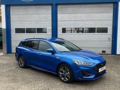 Neu Ford Focus ST-Line X 155 PS (114 kW) 2025 Blau Limousine