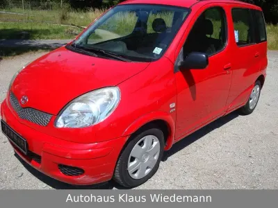 Gebraucht Toyota Yaris Verso Sol 84 PS (61 kW) 2004 Rot Van / Kleinbus