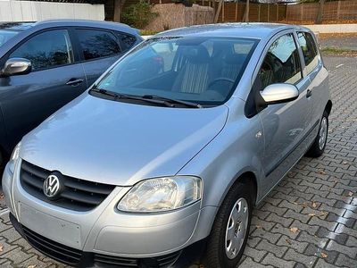 Second-hand VW Fox 55 CP (40 kW) 2005 Argintiu Hatchback